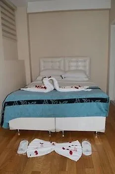 아파트호텔 Taksim Tulip Residences & 3*