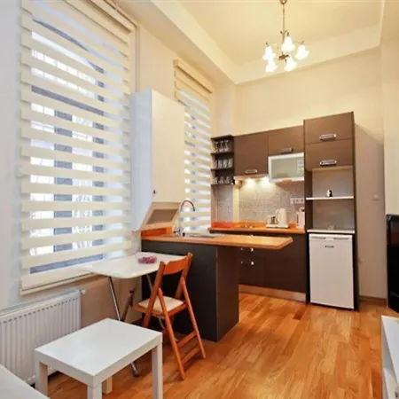 아파트호텔 Taksim Tulip Residences &