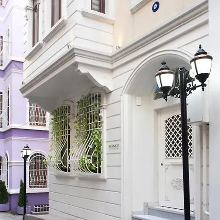 Taksim Tulip Residences & 이스탄불