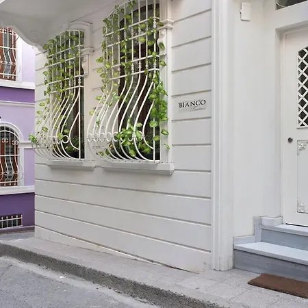 아파트호텔 Taksim Tulip Residences &