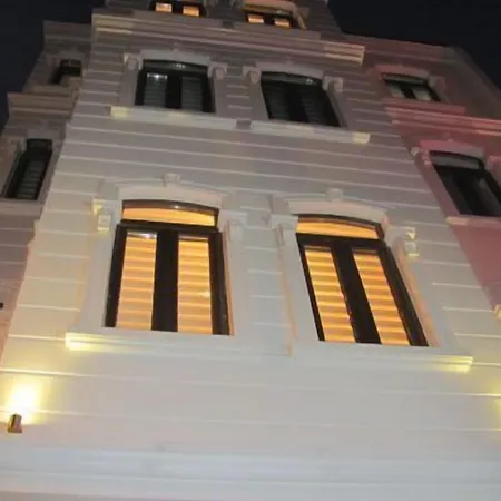 Taksim Tulip Residences & 아파트호텔