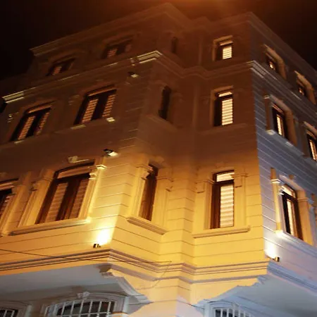 아파트호텔 Taksim Tulip Residences & 3*