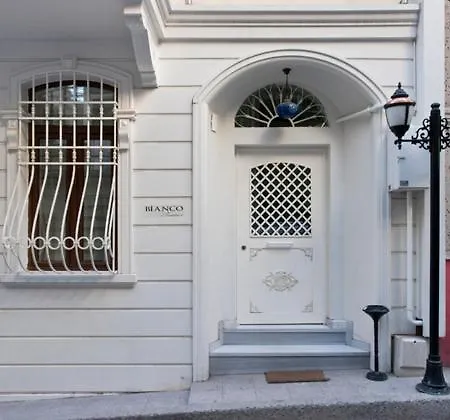 아파트호텔 Taksim Tulip Residences &