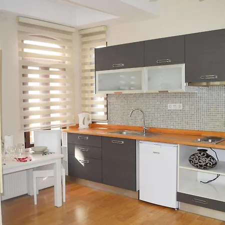 아파트호텔 Taksim Tulip Residences &