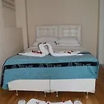 شقة فندقية Taksim Tulip Residences & 3*