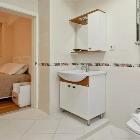 Taksim Tulip Residences & アパートホテル