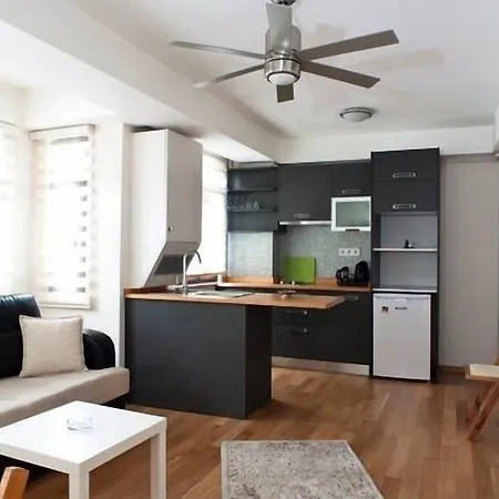 Taksim Tulip Residences & アパートホテル 3*